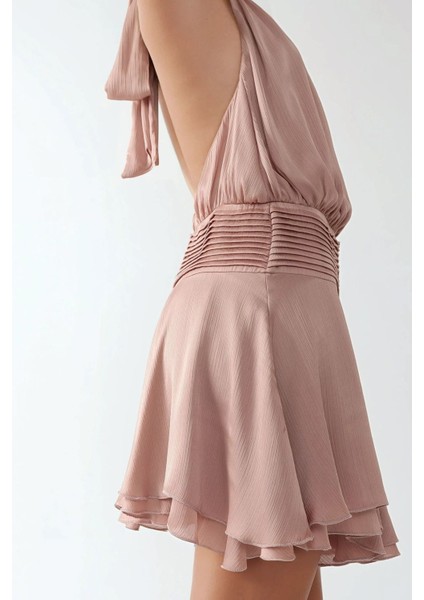 Kadın Dokulu Dik Yüksek Yaka Fırfırlı Mini Elbise Toz Pembe