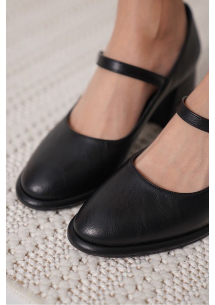 Slay Siyah Cilt Kadın Topuklu Ayakkabı fırsatları
