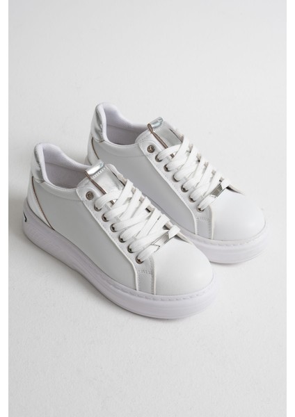 Vega Gümüş Detaylı Beyaz Kadın Spor Ayakkabı fırsatları