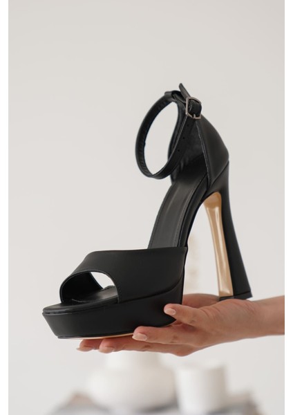 Sage Kadın Siyah Topuklu Ayakkabı fırsatları