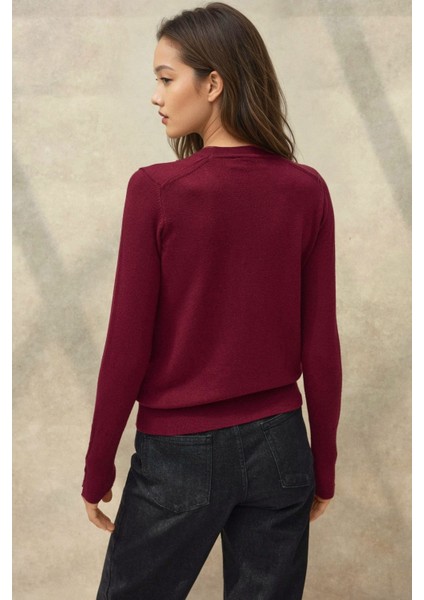 Kadın Düğme Detaylı Yuvarlak Yaka Örme Kazak Red