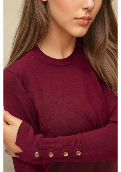 Kadın Düğme Detaylı Yuvarlak Yaka Örme Kazak Red