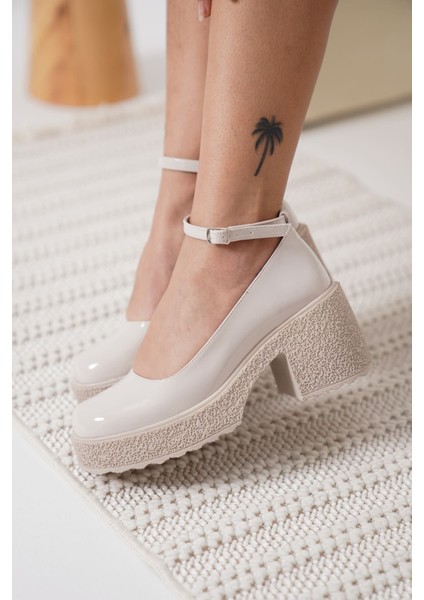 Marla Kadın Bej Rugan Bilekten Baretli Günlük Ayakkabı fırsatları