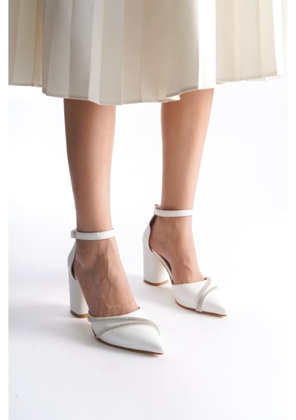 Pery Kadın Beyaz Topuklu Ayakkabı modelleri
