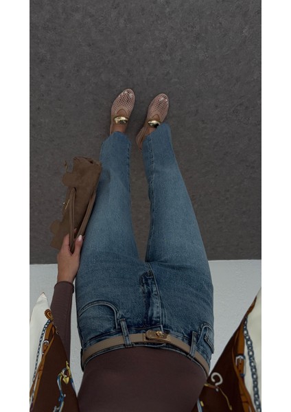 Yüksek Bel Yıkamalı Mavi Momfit Jean