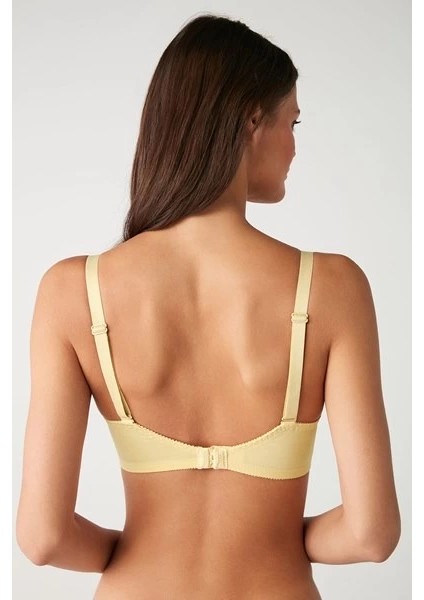 Kom Lidya Dolgusuz Sütyen modelleri