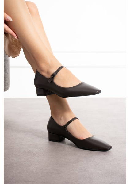 Angelina Kahve Renkli Tek Tokalı Küt Burunlu Kadın Kalın Topuklu Ayakkabı fiyatları