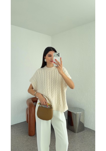 Saç Örgü Krem Süveter