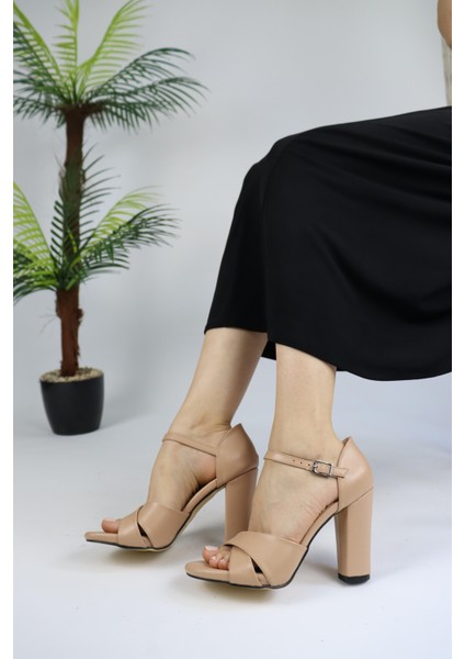 Kadın Arkası Kapalı Kelebek Model Topuklu Ayakkabı fiyatları