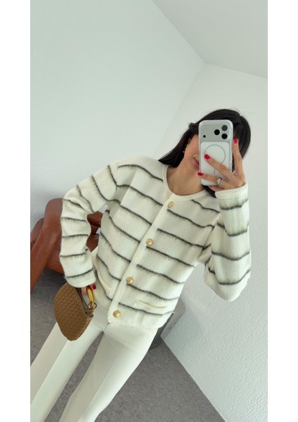 Sakallı Ekru Hırka fırsatları