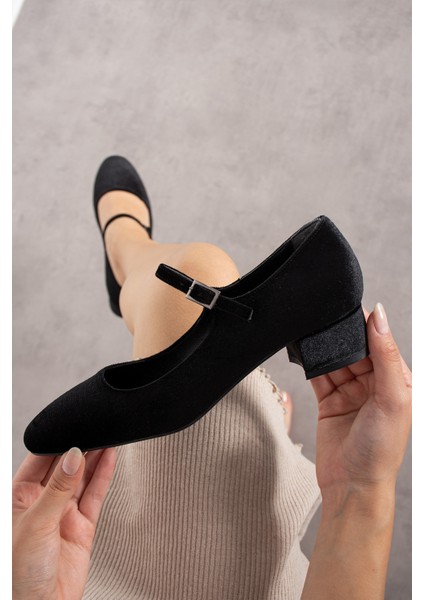 Jennifer Siyah Kadife Renkli Yuvarlak Burunlu Tek Tokalı Kadın Kalın Topuklu Ayakkabı fiyatları