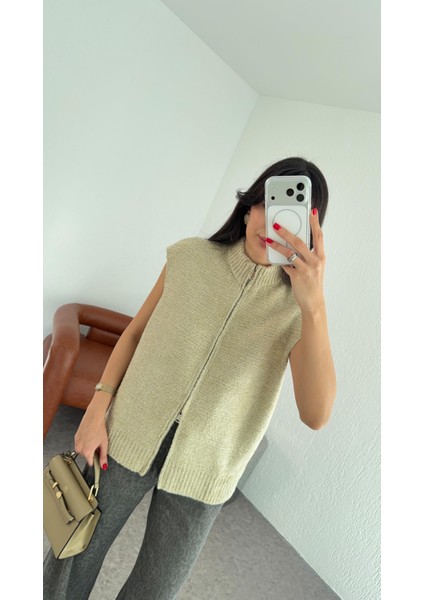 T Kol Çift Fermuarlı Krem Yelek fiyatları