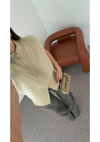 T Kol Çift Fermuarlı Krem Yelek indirimleri