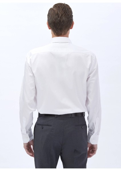 Beyaz Düz Regular Fit Dokuma Klasik %100 Pamuk Gömlek