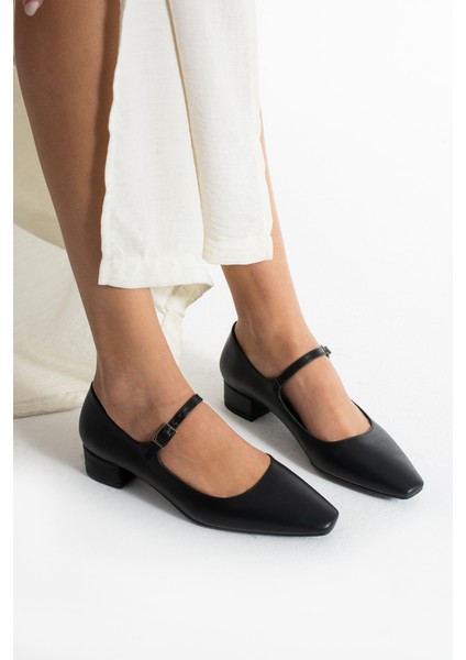 Angelina Siyah Renkli Tek Tokalı Küt Burunlu Kadın Kalın Topuklu Ayakkabı fiyatları