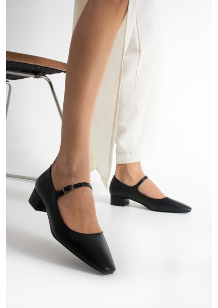 Angelina Siyah Renkli Tek Tokalı Küt Burunlu Kadın Kalın Topuklu Ayakkabı fırsatları