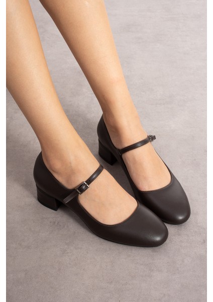 Jennifer Kahve Renkli Yuvarlak Burunlu Tek Tokalı Kadın Kalın Topuklu Ayakkabı