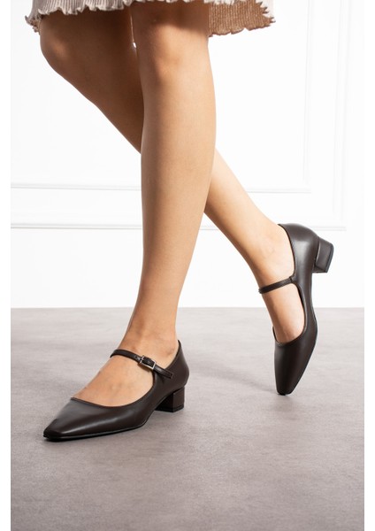 Angelina Kahve Renkli Tek Tokalı Küt Burunlu Kadın Kalın Topuklu Ayakkabı