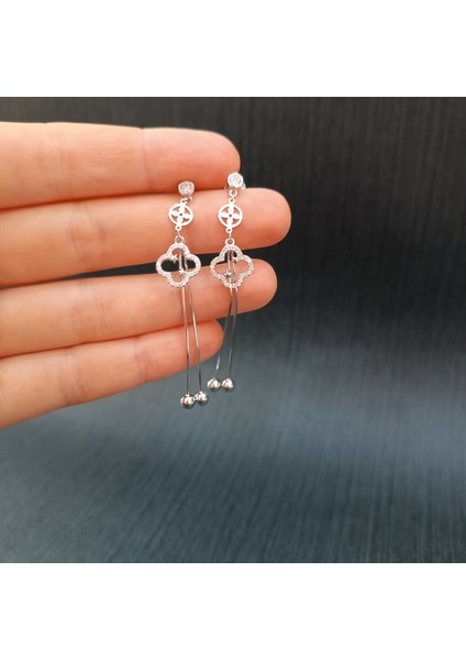 925 Ayar Sallantılı Tasarımlı Kadın Gümüş Küpe -Sade ve Şık