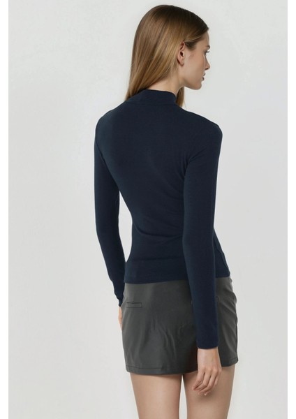 Kadın Ultra Yumuşak Slim Fit Dik Yaka Örme Üst Blue fırsatları