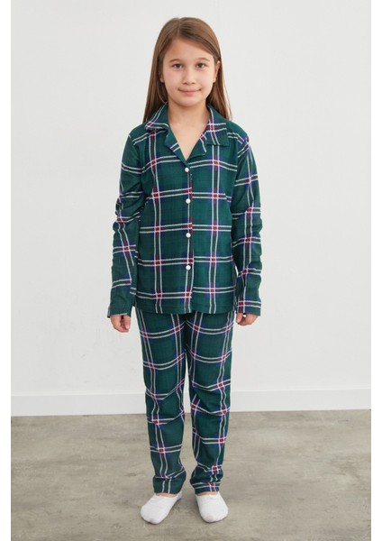 Ekose Desenli Süet Kız Çocuk Pijama Takımı modelleri