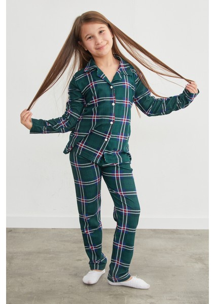 Ekose Desenli Süet Kız Çocuk Pijama Takımı