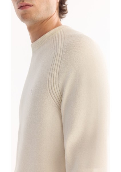 Erkek Ekru Bisiklet Yaka Soft Touch Dokulu Triko Regular Fit Kazak A52Y5050 indirimleri