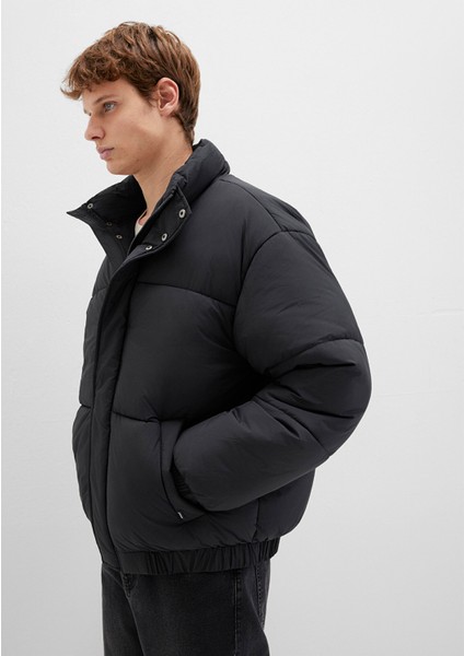 Dik Yaka Siyah Şişme Mont 0110609-71379 modelleri