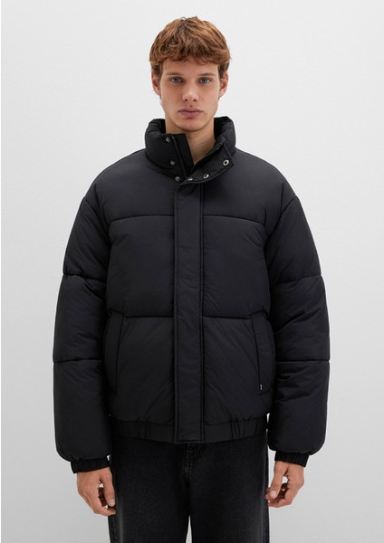 Dik Yaka Siyah Şişme Mont 0110609-71379 fırsatları