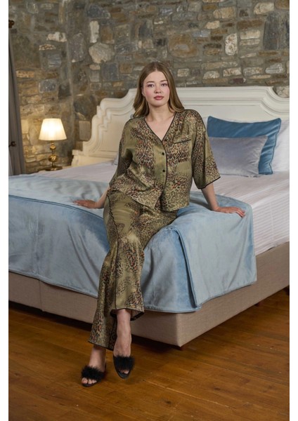 Aqua 26377 Önden Düğmeli Leopar Desen Saten Pijama Takımı