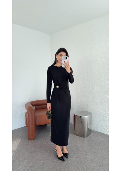 Gold Detaylı Büzgülü Siyah Elbise