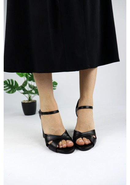 Kadın Arkası Kapalı Kelebek Model Topuklu Ayakkabı fiyatları