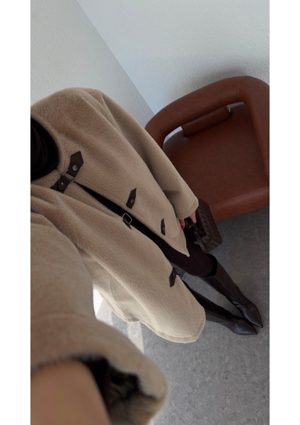 Kancalı Bej Ceket indirimleri