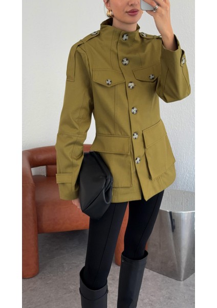 Dik Yaka Haki Ceket
