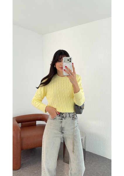 Sarı Saç Örgü Kazak