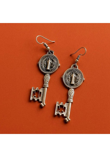 Tarihi Anahtar Şekilli Kadın Küpe Çift Adet Gümüş Kaplama El Yapımı Küpe