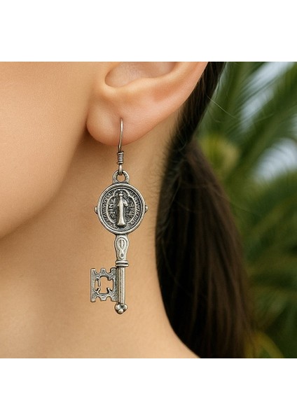 Tarihi Anahtar Şekilli Kadın Küpe Çift Adet Gümüş Kaplama El Yapımı Küpe modelleri