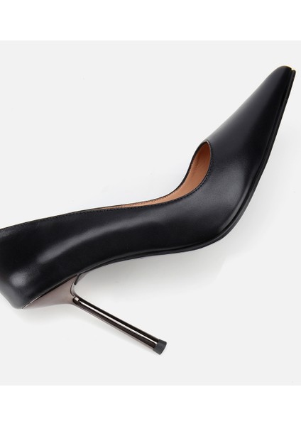 01AYH315230A100 KADIN Deri Siyah Metal Detaylı Yüksek Topuklu Stiletto