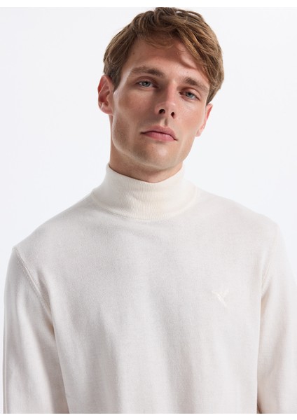 Yarım Balıkçı Yaka Basic Düz Ekru Erkek Kazak F5WM-KZK 2554