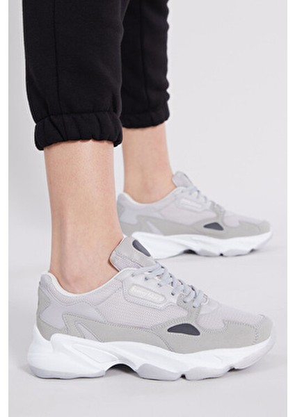 Spor Ayakkabı Düz Taban Suni Deri Malzeme Gri Renk 43 Numara modelleri