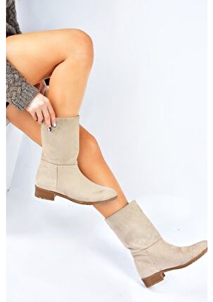 Kadın Günlük Bot Süet Yüzey ve Hazır Taban ile Şık Tasarım 3 cm indirimleri
