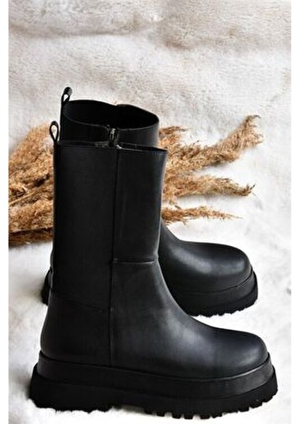 Kadın Bot Siyah Kalın Taban Suni Deri Düz Topuk 6 cm
