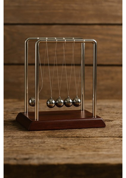 Isim Yazılı Kişiye Özel Newton Sarkaçı Metal Denge Topu masaüstü Ofis şık Dekoratif Hediye Büyük Boy fiyatları
