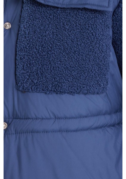 Erkek Regular Fit Klasik Kesim Kapüşonlu Fermuarlı Çift Cepli Çıtçıt Kapamalı Lacivert Mont