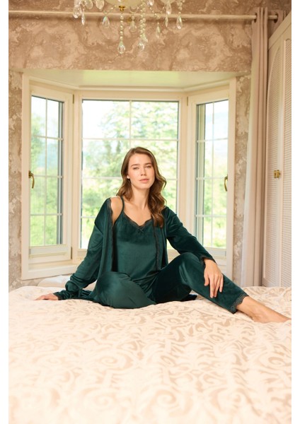 Kadın Fransız Kadife 3'lü Şık Askılı Zümrüt Yeşili Pijama Takımı - 5545