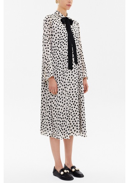 Puantiyeli Yaka fiyonklu puantiyeli midi elbise 93212 indirimleri