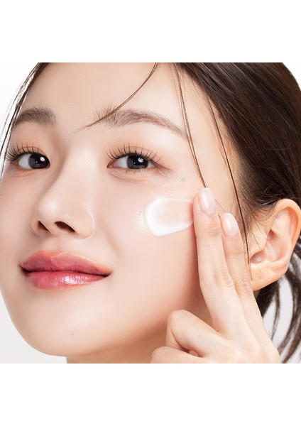 Pdrn Needle Essence 100'S / Somon Dna’sı ile Yenileyici Iğne Etkili Esans 50ML modelleri