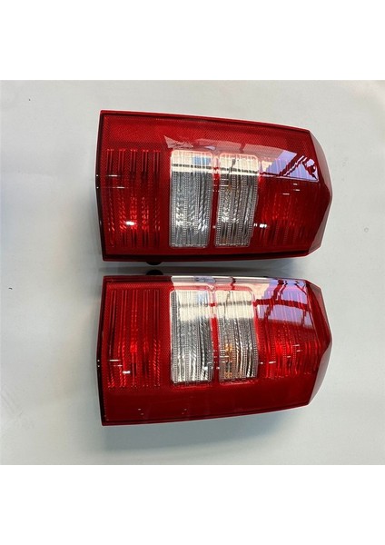 Araba Kuyruk Lambası Montajı Lh Halojen Arka Kuyruk Işığı Jeep Patrio 2 0l 2 4l 2008-2017 5160365AA/B/C/D/E/G (Yurt Dışından) modelleri