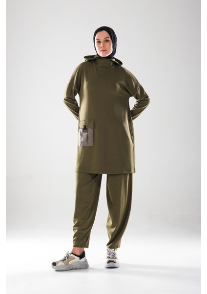 2286_KADIN Kapüşonlu Körüklü Cepli D Tokalı 2'li Takım – Pensli Harem Pantolonlu Tesettür Spor Takım modelleri