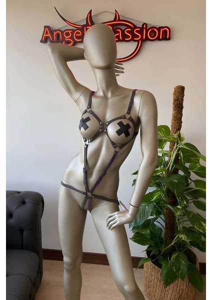 Karanlıkta Renkli Parlayan Body Harness fırsatları